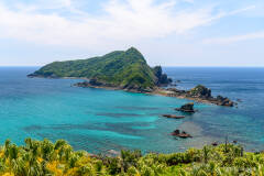 沖秋目島